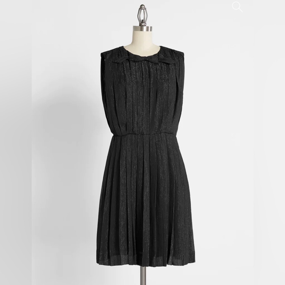 NWT ModCloth The Pleat-est Things Black Mini Dress M